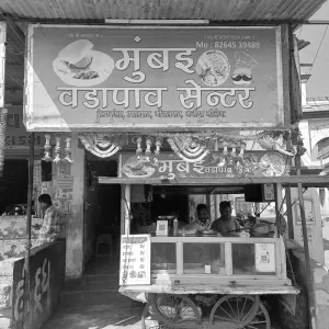 Mumbai Vadapav Centre