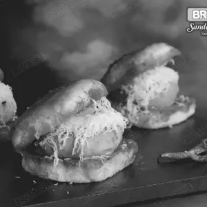 Cheese Vadapav