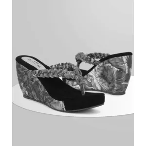 LADIES FOOTWEAR 