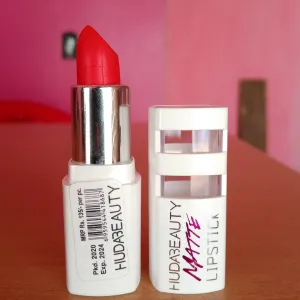 Ultra matte lipstick by HUDA BEAUTY