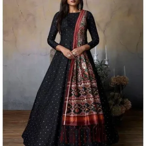 Adyaa Shop taffeta silk lehenga and dupatta