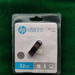 HP 32GB Metal Pendrive