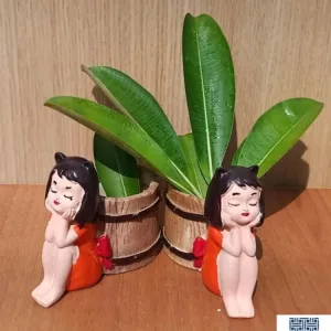 Basket girl planters