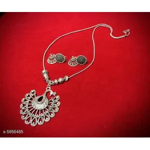 New Trendy Jewellery Set