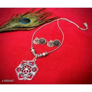 New Trendy Jewellery Set