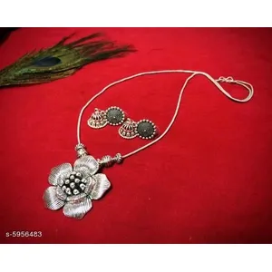 New Trendy Jewellery Set