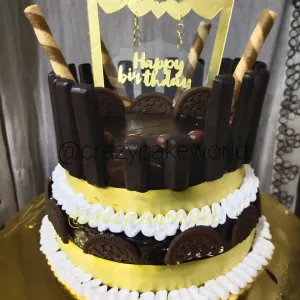 KITKAT CAKE