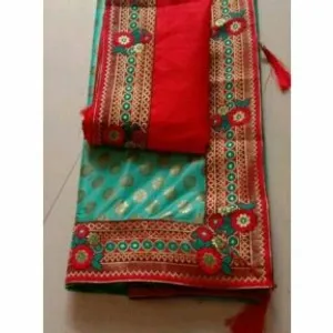 Fashionable Graceful Saree