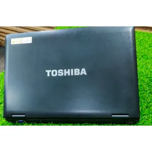 Toshiba B452/F