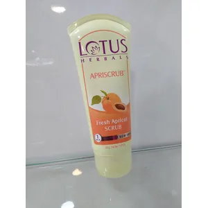 Lotus Herbals APRISCRUB Fresh Apricot Scrub