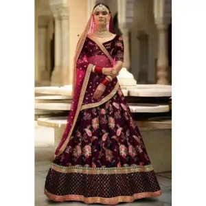 Women's Clothing 