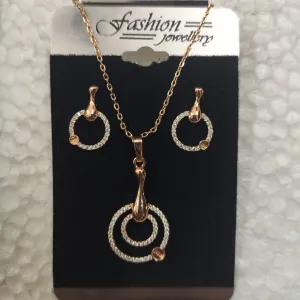 Ladies chain locket with earnings