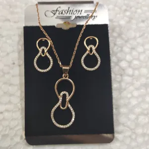 Ladies chain locket with earnings