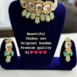 Beautiful Choker Set 