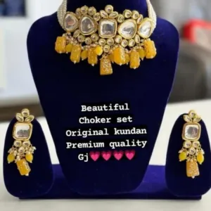 Beautiful Choker Set 