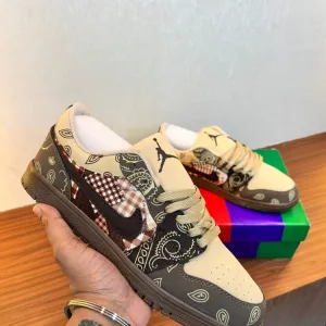 Nike SB Dunk Low Shoes