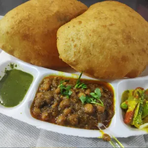 Desi Ghee Chole bhature
