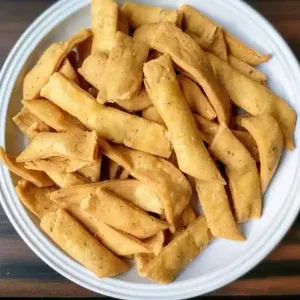मटर ( चाय के साथ नास्ते मे )