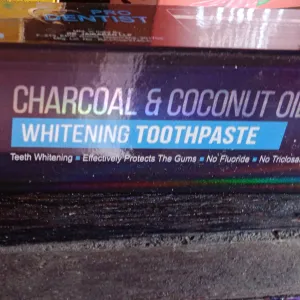 Charcoa and coconut oil whitening toothpaste 100g