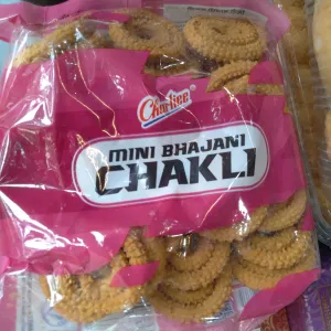 Mini bhajani chakali