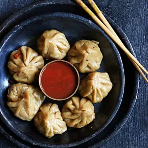Momos