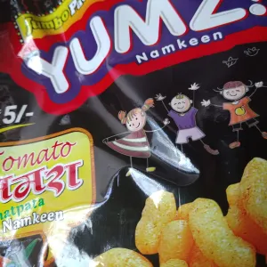 Yumzi black 