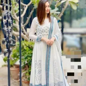 Aishani Alluring Women Kurta Sets