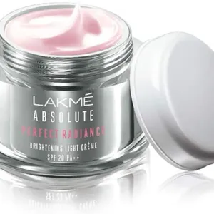 Lakme Absolute Perfect Radiance Skin Brightening Light Crème (Cream) With Sunscreen, SPF 20 PA++, 50 g

