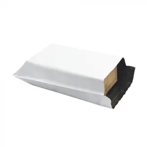 Biodegradable Courier Pouch without POD

SIZE(INCHES) WXL: 12x14

PACK OF 100 PIECES