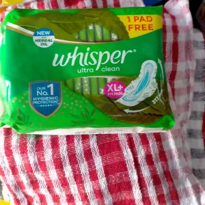 WHISPER ULTRA CLEAN 8 PADS