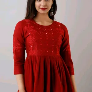Classic Sensational Women Tops & Tunics