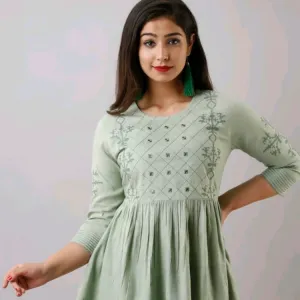 Classic Sensational Women Tops & Tunics