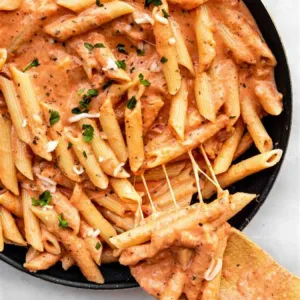 Mix Sauce Cheesy Pasta