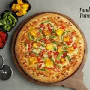 Paneer Pappy
(Tandoori Paneer, Capsicum, Red Paprika)