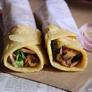 VEG & PANEER ROLL