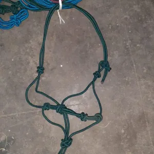 ROPE HALTER