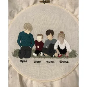 Family Hoop embroidery design wall hanging gifts