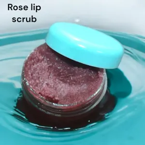 Rose lip scrub 