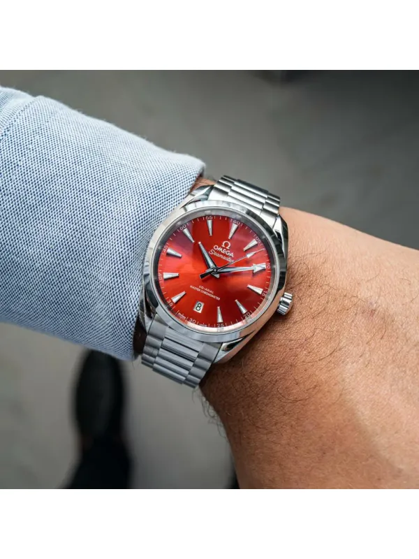 OMEGA
SEAMASTER AQUA TERRA 150M MODEL NO. :220.10.38.20.13.003