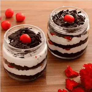 Black Forest jar cake