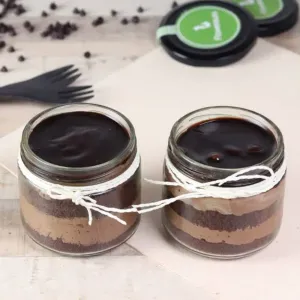 Chocolate mousse jar cake