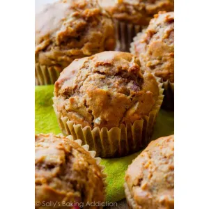 Apple cinnamon muffin
