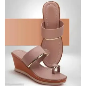 Relaxed Attractive Women's Flipflops & Slippers