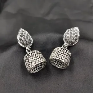 Beautiful Pear Face With Unique Jhumka Earring