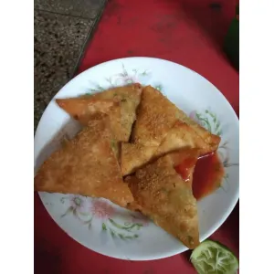 CHICKEN KEEMA PATIS