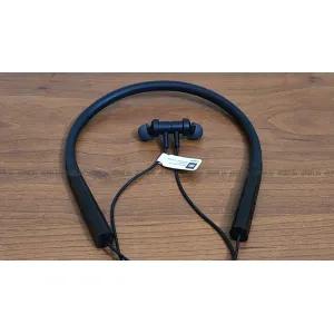 NECKBAND