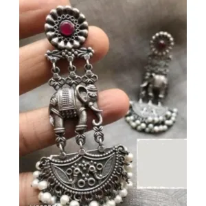 Girl's stylish professional jhumka pack of 1