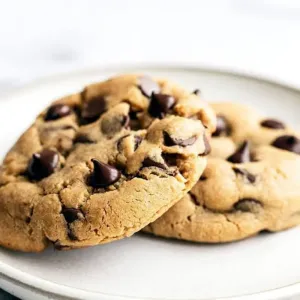 Peanut choco chip cookies