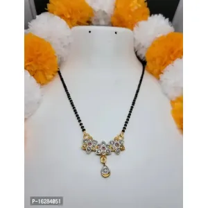 New Stylish Women Mangalsutra Set

 Color:  Golden

 Material:  Alloy

 Style:  Antique

 