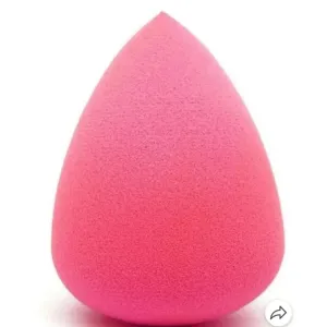 MAKEUP BRUSH 